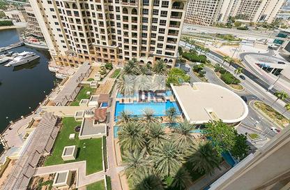 Apartment - 3 - 4 for rent in Marina Residences 3 - Marina Residences - Palm Jumeirah - Dubai
