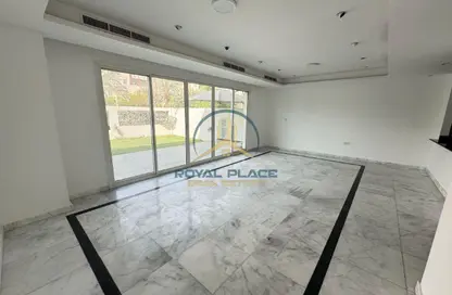 فيلا - 1 حمام للبيع في القرية الشرقية - الفرجان - دبي