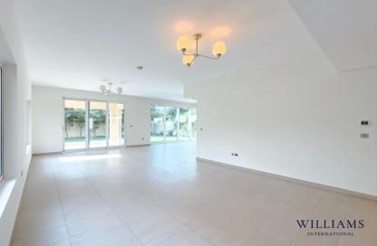 Villa - 4 - 4 for rent in Legacy Nova Villas - District 9 - Jumeirah Park - Dubai