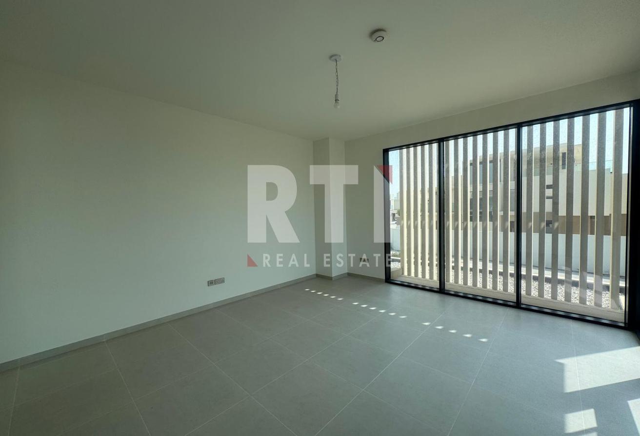 Brand New 4BR | Corner Unit | Luxury Finishes photo 16