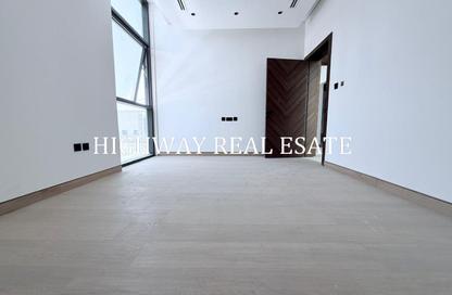 Villa - 4 - 6 for rent in Al Hooshi Villas - Hoshi - Al Badie - Sharjah