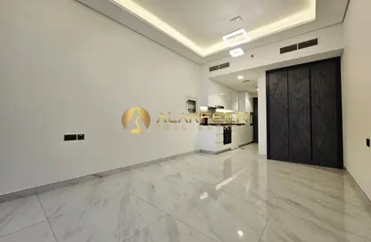 Apartment - 1 Bathroom for rent in Samana Golf Avenue - Dubai Studio City - Dubai