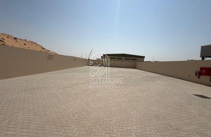 Warehouse - Studio for rent in Al Sajaa Industrial - Al Sajaa - Sharjah