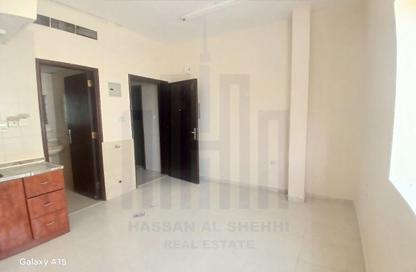 Apartment - Studio - 1 for rent in Muwailih Building - Muwaileh - Sharjah