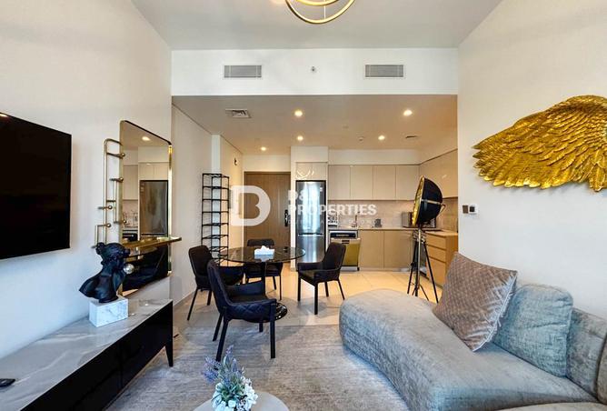 Modern 1BR | Upgraded | Fully Furnished | View photo 3