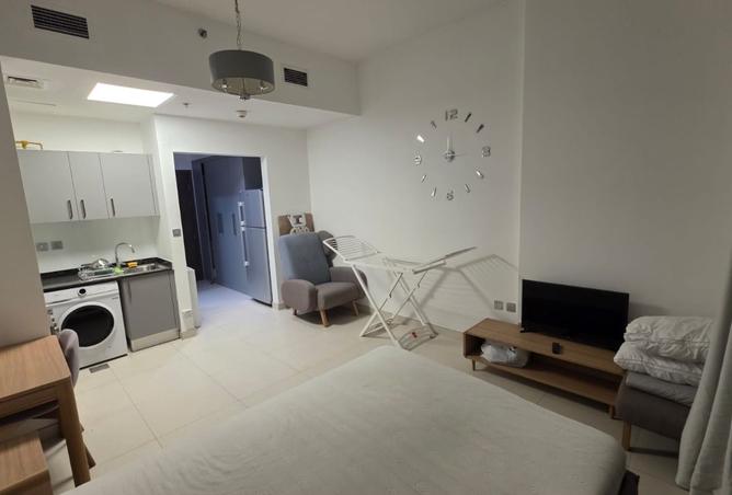 Spacious Studio with balcony near al furjan metro photo 2