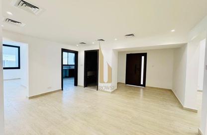 Villa - 4 Bedrooms - 4 Bathrooms for rent in Jumeirah 2 Villas - Jumeirah 2 - Jumeirah - Dubai