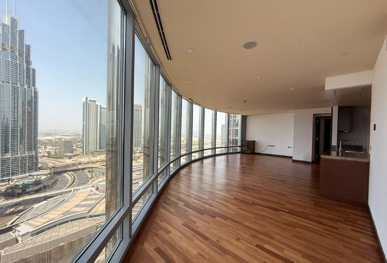 Iconic Address |City Views| Private Maid Entrance photo 9