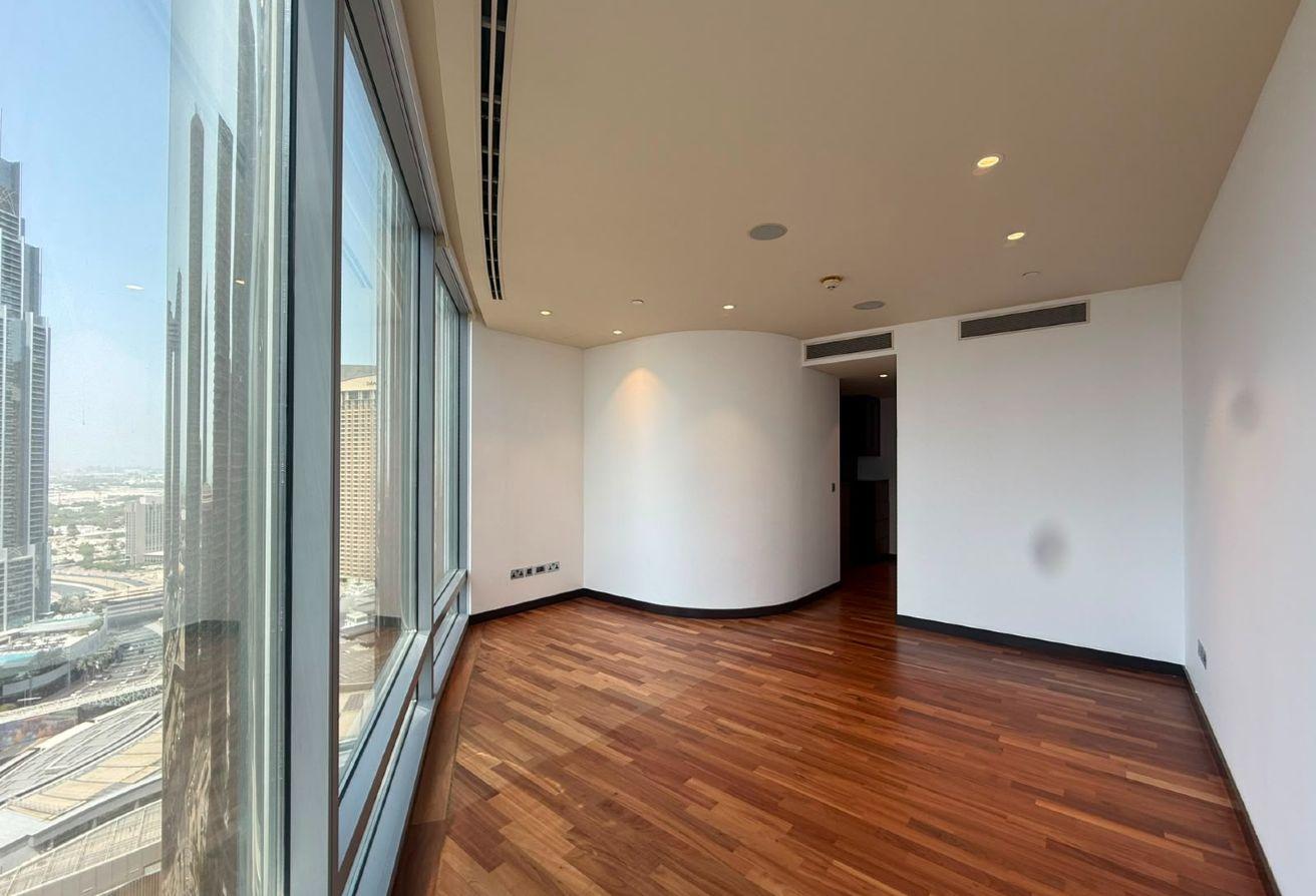 Iconic Address |City Views| Private Maid Entrance photo 11