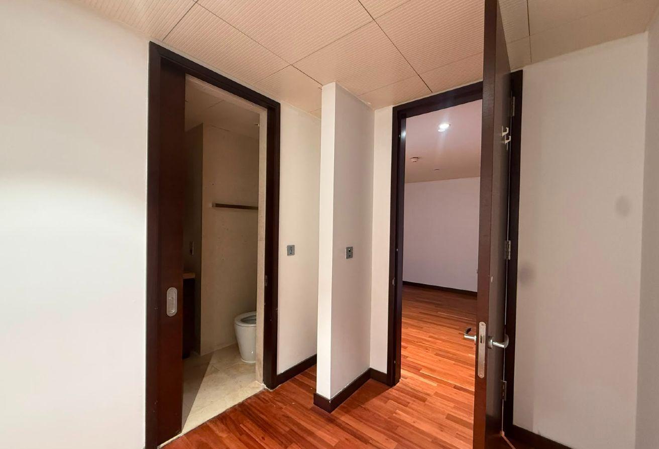 Iconic Address |City Views| Private Maid Entrance photo 18