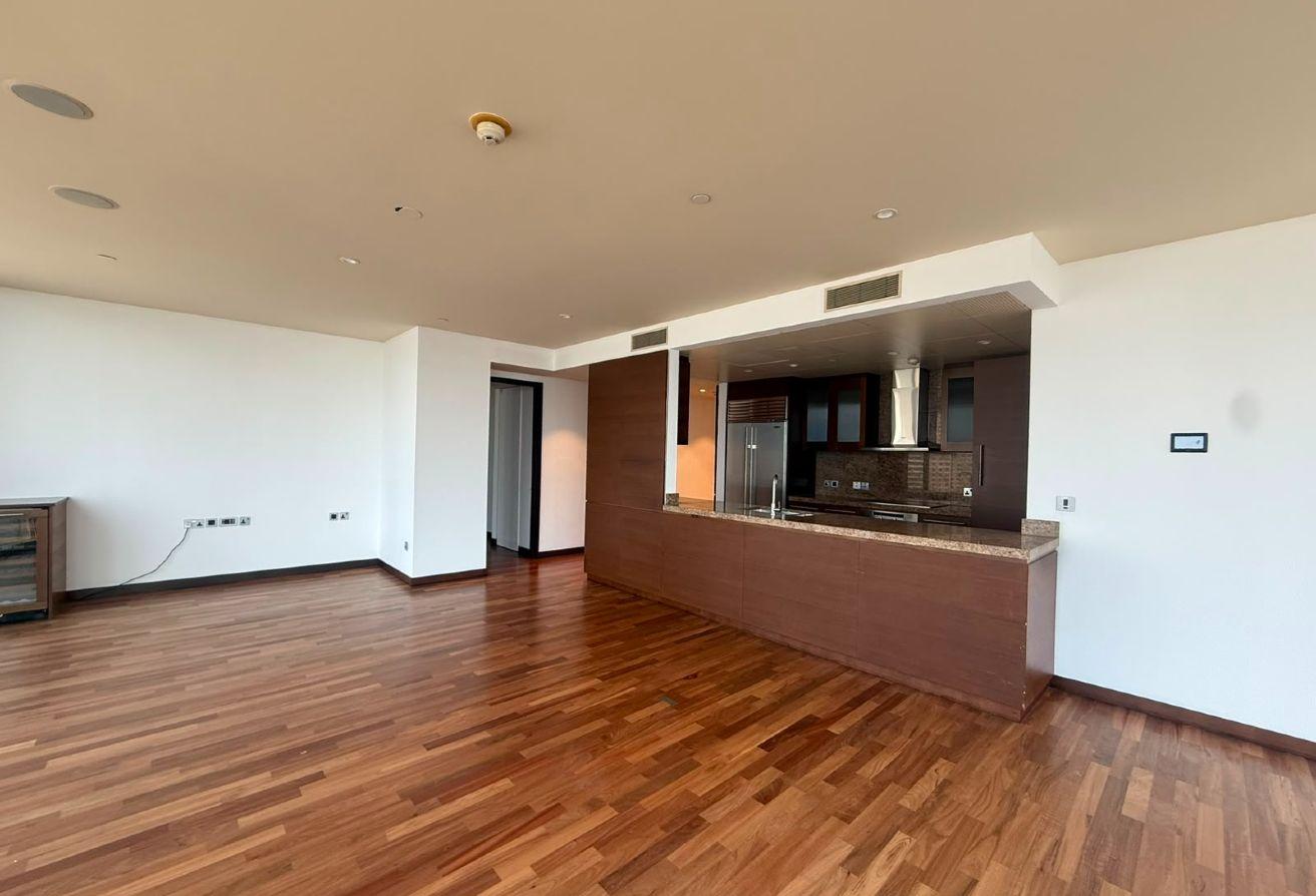 Iconic Address |City Views| Private Maid Entrance photo 5