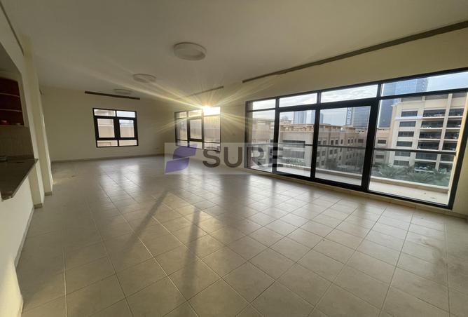 81118407 - Property Image 2