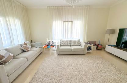 Villa - 5 - 5 for rent in Meadows 6 - Meadows - Dubai