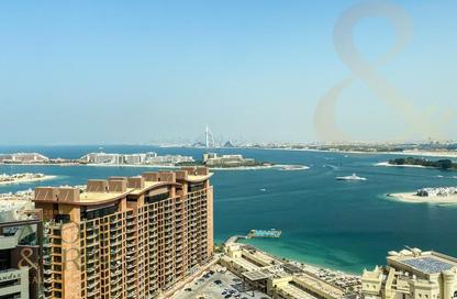 Apartment - Studio - 1 Bathroom for rent in The Palm Tower - Palm Jumeirah - Dubai