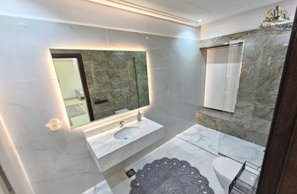 Villa - 4 Bedrooms - 6 Bathrooms for rent in Al Yasmeen 1 - Al Yasmeen - Ajman