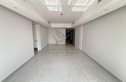 Apartment - 2 - 3 for rent in New Al Taawun Road - Al Taawun - Sharjah