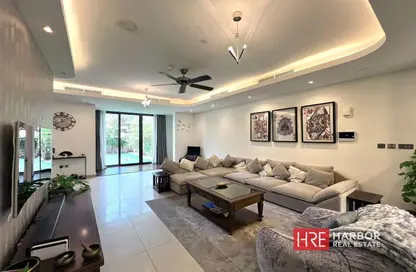 تاون هاوس - 3 غرف نوم - 5 حمامات للايجار في كاسا فلورز - مجتمع الحدائق في موتور سيتي - موتور سيتي - دبي