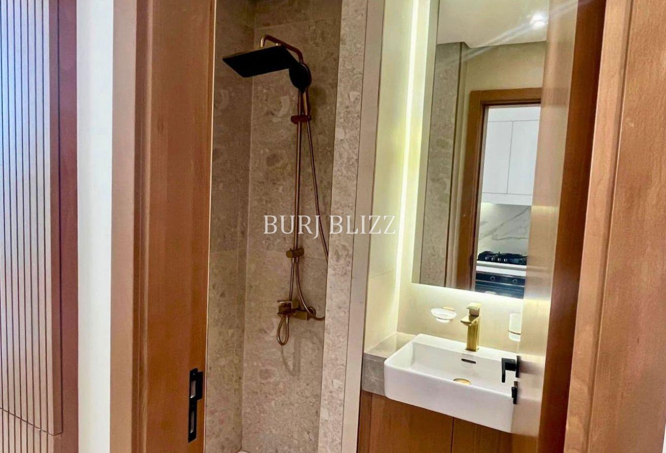 Fully Furnished Studio | Road View | High Floor photo 6