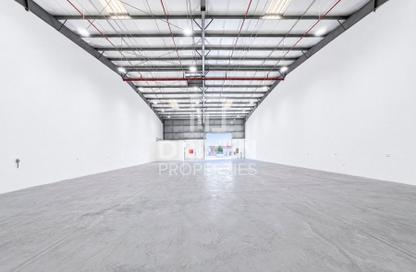 Warehouse - Studio - 1 for rent in ICAD - Industrial City Of Abu Dhabi - Mussafah - Abu Dhabi