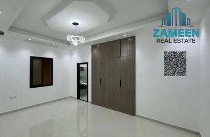 Villa - 4 - 5 for rent in Al Zaheya Gardens - Al Zahya - Ajman