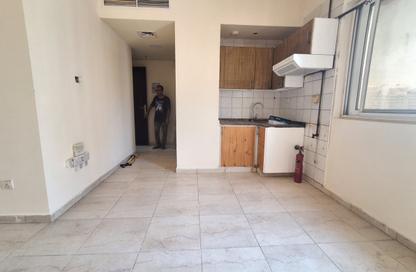 Apartment - Studio - 1 Bathroom for rent in Al Dhahri Building - Al Shuwaiheen - Sharjah
