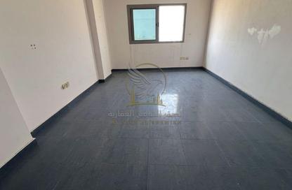 Apartment - 3 - 3 for rent in Al Qulaya'ah - Al Sharq - Sharjah