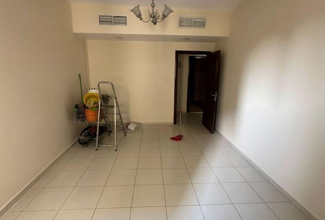 2OgplzLP1qy - Property Image 3