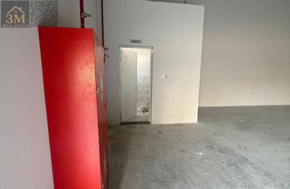 Warehouse - Studio - 1 Bathroom for rent in Umm Al Thuoob - Umm Al Quwain