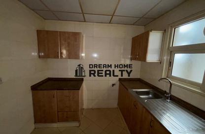 Apartment - 2 Bedrooms - 2 Bathrooms for rent in Al Khan 5 building - Al Khan - Sharjah