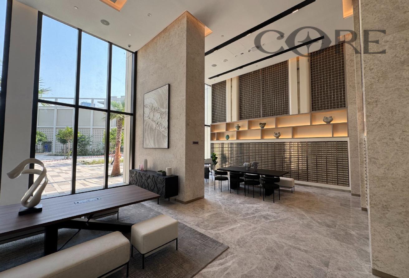 READY TO MOVE IN | CORNER UNIT | CANAL VIEW photo 16