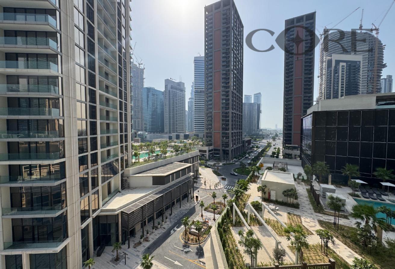 READY TO MOVE IN | CORNER UNIT | CANAL VIEW photo 11