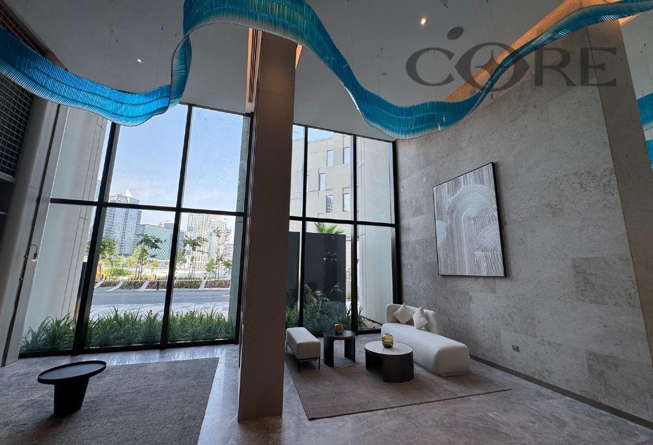 READY TO MOVE IN | CORNER UNIT | CANAL VIEW photo 18