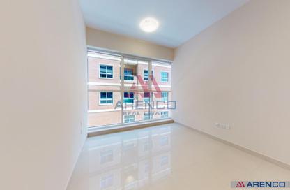 Apartment - 2 - 3 for rent in Golden Sands 14 - Al Mankhool - Bur Dubai - Dubai