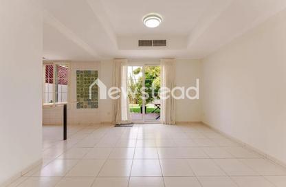 Villa - 2 Bedrooms - 3 Bathrooms for rent in Springs 4 - The Springs - Dubai Villa - 2 Bedrooms - 3 Bathrooms for rent in Springs 4 - The Springs - Dubai