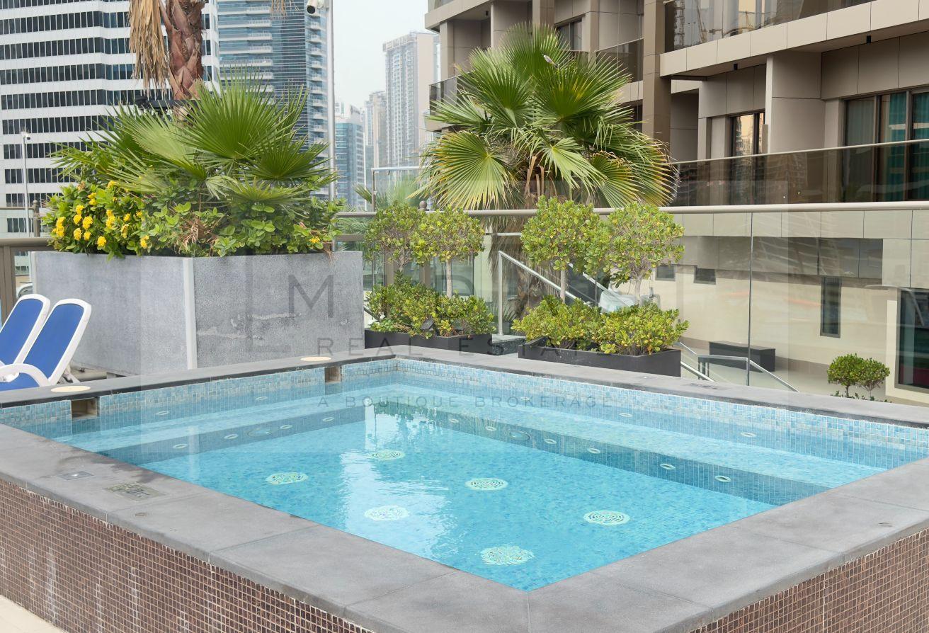 Brand New I Canal Views I 12 cheques photo 17