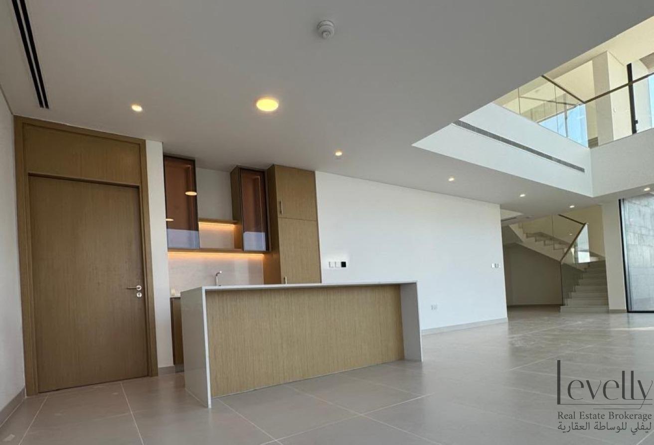Vastu-Compliant|Luxury 5BR + Maid| Large Plot photo 7