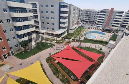 Apartment - 3 Bedrooms - 4 Bathrooms for rent in Tower 35 - Al Reef Downtown - Al Reef - Abu Dhabi
