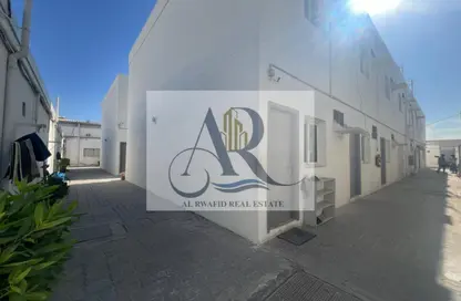 Labor Camp - Studio for rent in Industrial Building 13 - Industrial Area 13 - Sharjah Industrial Area - Sharjah