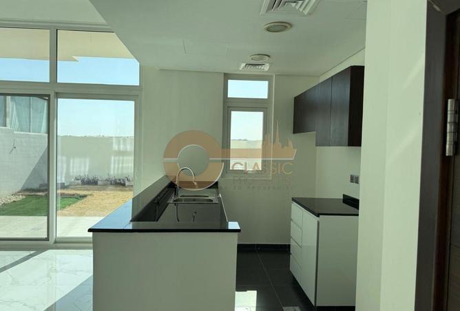 121991008 - Property Image 3