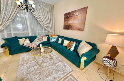 Apartment - 1 Bedroom - 2 Bathrooms for rent in Beach Tower 1 - Al Khan Lagoon - Al Khan - Sharjah