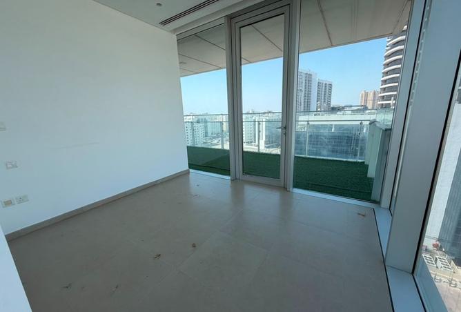 121110005 - Property Image 3