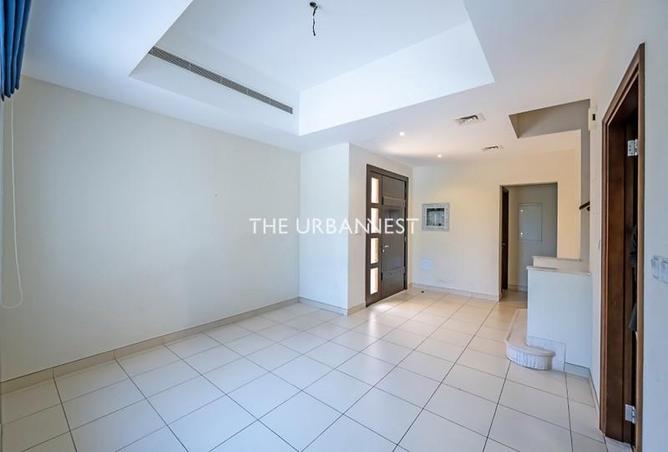 100384969 - Property Image 3
