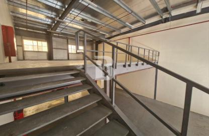 Warehouse - Studio for rent in Al Quoz 2 - Al Quoz - Dubai