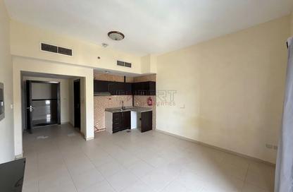 Apartment - Studio - 1 for rent in Silicon Gates 4 - Silicon Gates - Dubai Silicon Oasis - Dubai