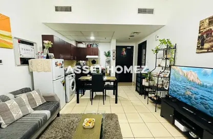 شقة - غرفة نوم - 2 حمامات للايجار في أوتم 1 - شقق الخريف - سيزون كوميونيتي - منطقة 15 - قرية جميرا الدائرية - دبي