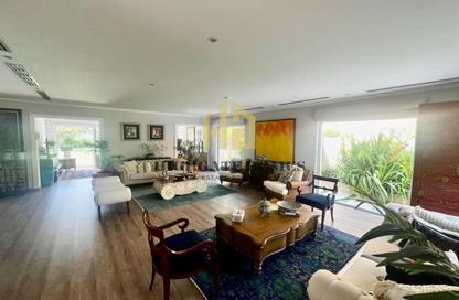 Villa - 5 Bedrooms - 6 Bathrooms for rent in District 1 - Jumeirah Park - Dubai