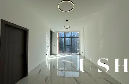 Apartment - 1 Bedroom - 2 Bathrooms for rent in Royal Regency - Business Bay - Dubai