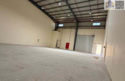 Warehouse - Studio - 1 Bathroom for rent in Umm Al Thuoob - Umm Al Quwain