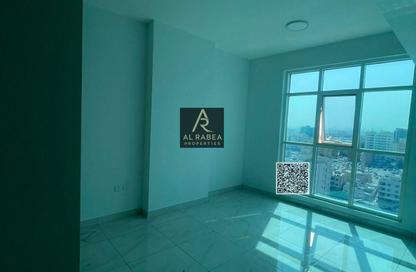 Apartment - 2 Bedrooms - 3 Bathrooms for rent in Corniche Tower - Ajman Corniche Road - Ajman