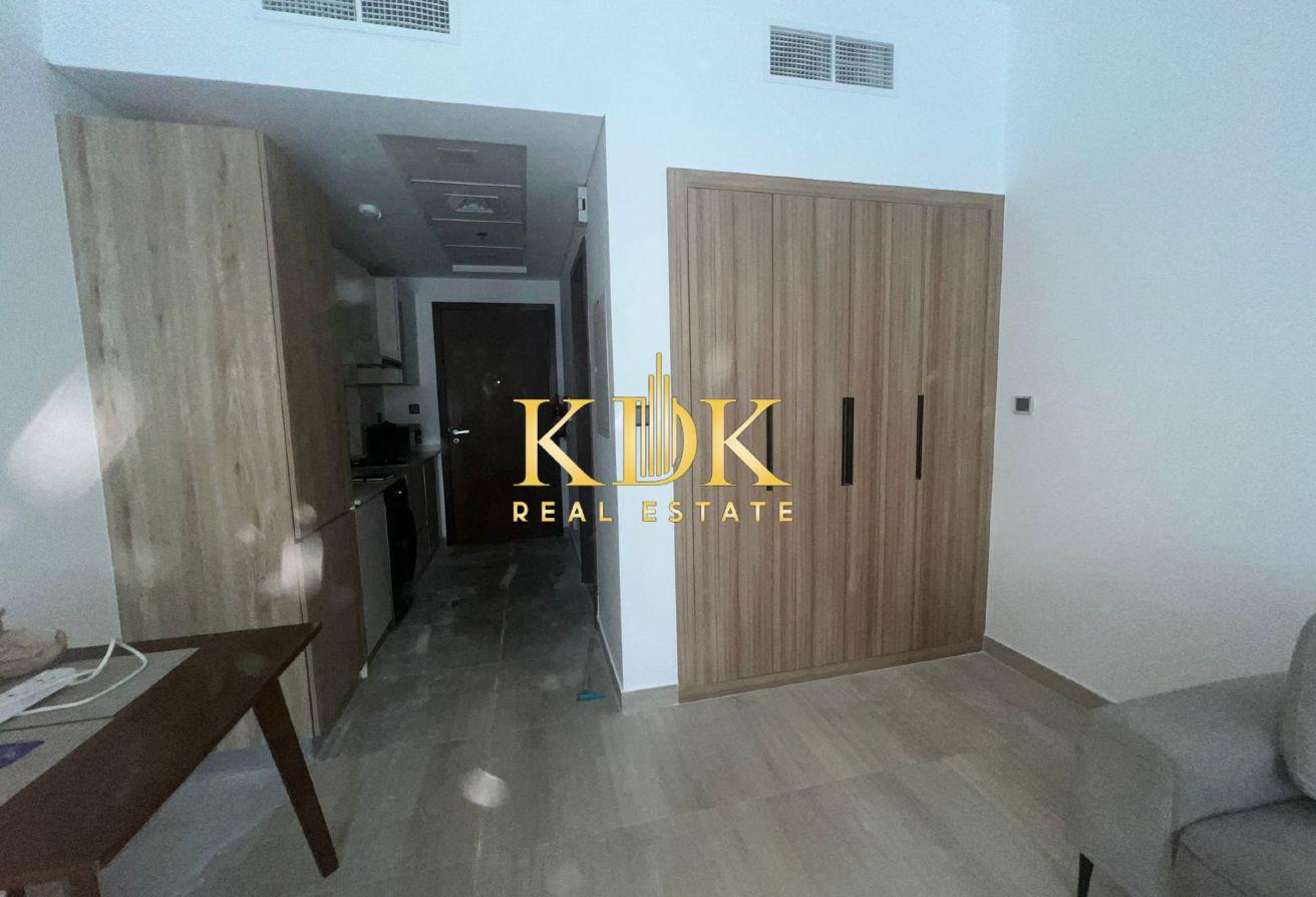 Community View | Prime Location | Spacious Unit photo 8
